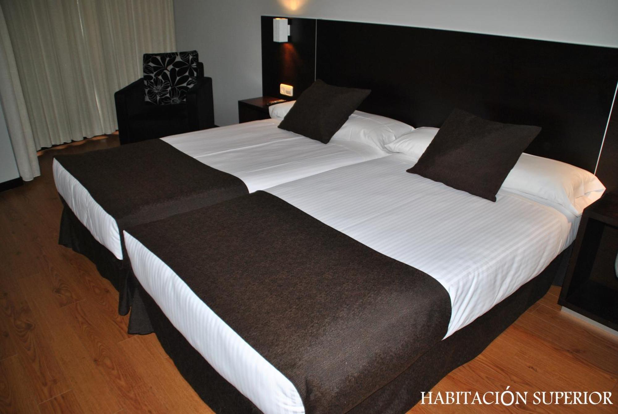 Hotel Junquera Vigo Exterior photo